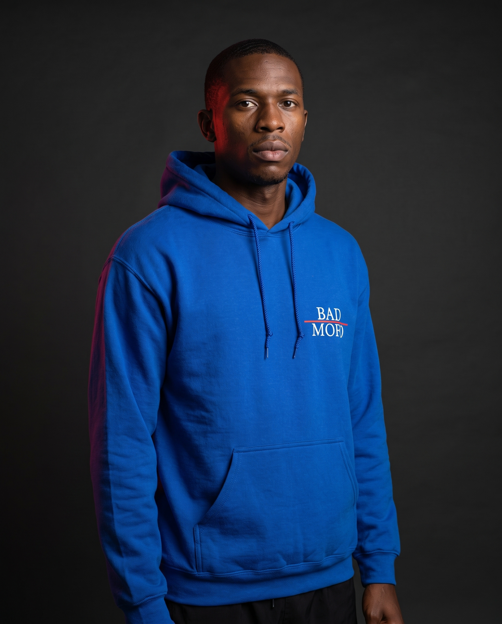 Blue sweatshirt - dark studio